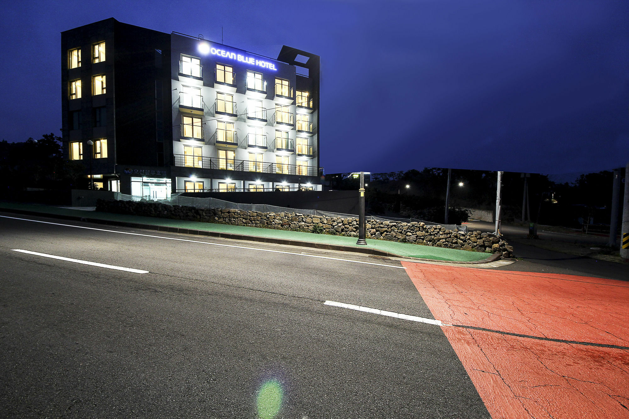 Jeju Jungmun Ocean Blue Hotel Сеогвипо Екстериор снимка