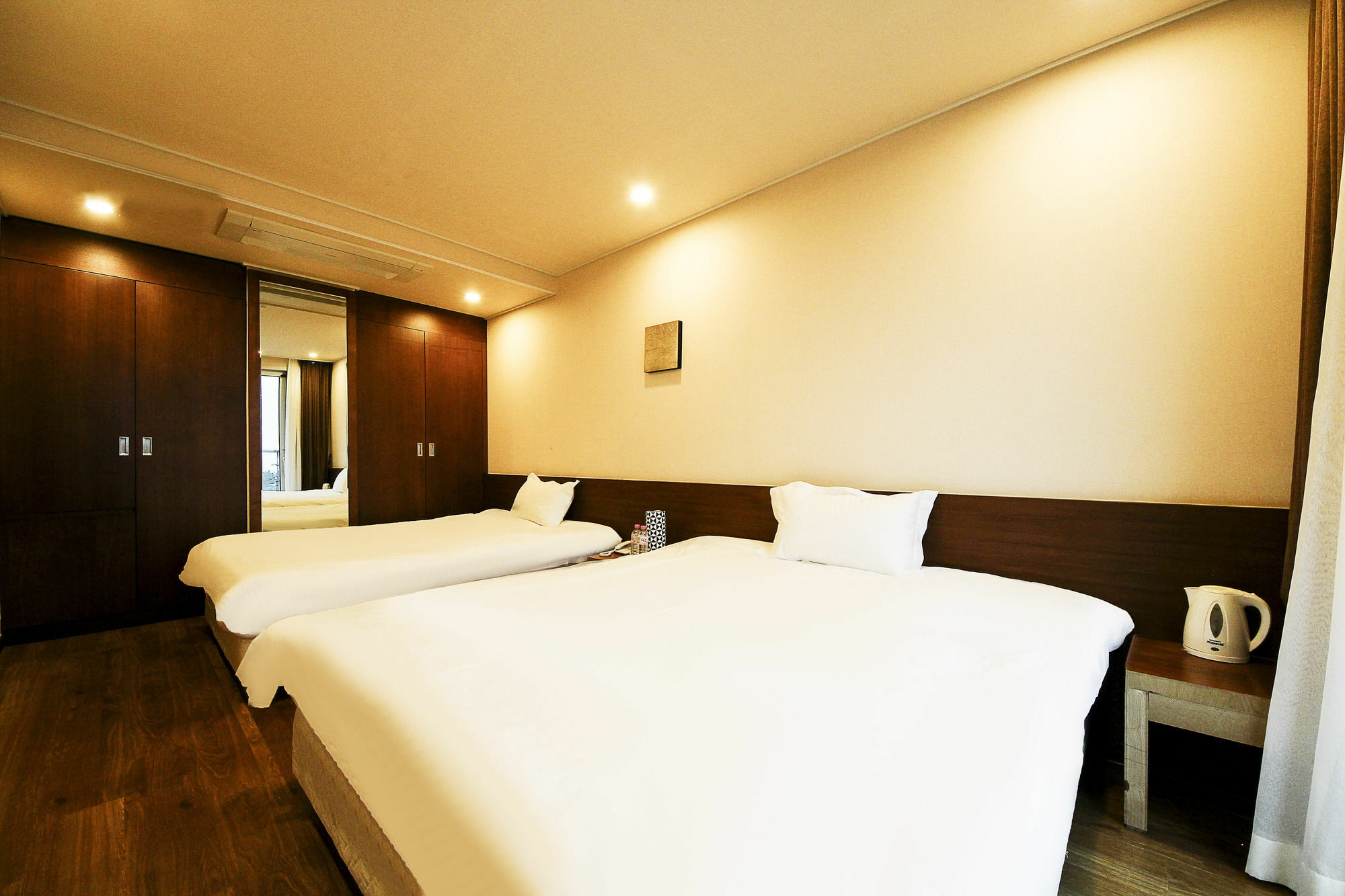 Jeju Jungmun Ocean Blue Hotel Сеогвипо Екстериор снимка