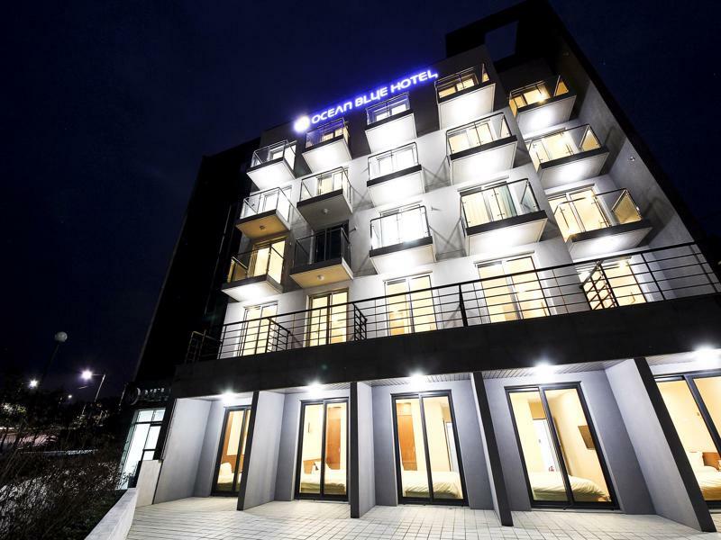 Jeju Jungmun Ocean Blue Hotel Сеогвипо Екстериор снимка