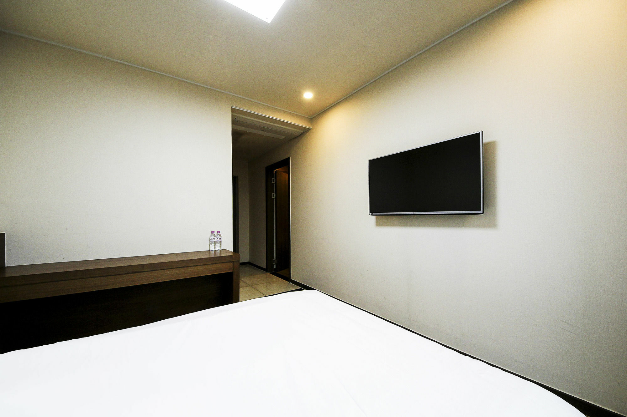 Jeju Jungmun Ocean Blue Hotel Сеогвипо Екстериор снимка