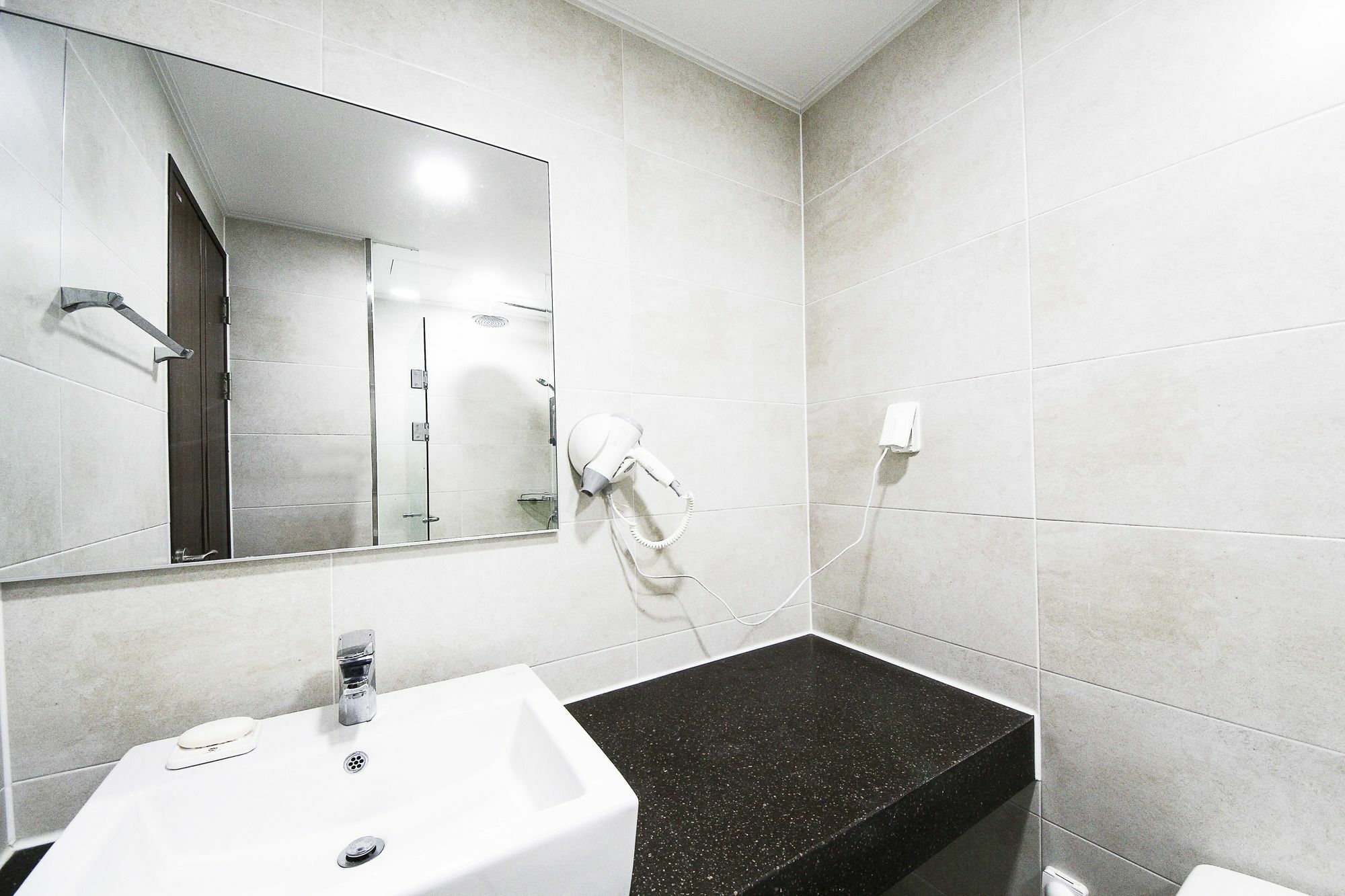 Jeju Jungmun Ocean Blue Hotel Сеогвипо Екстериор снимка