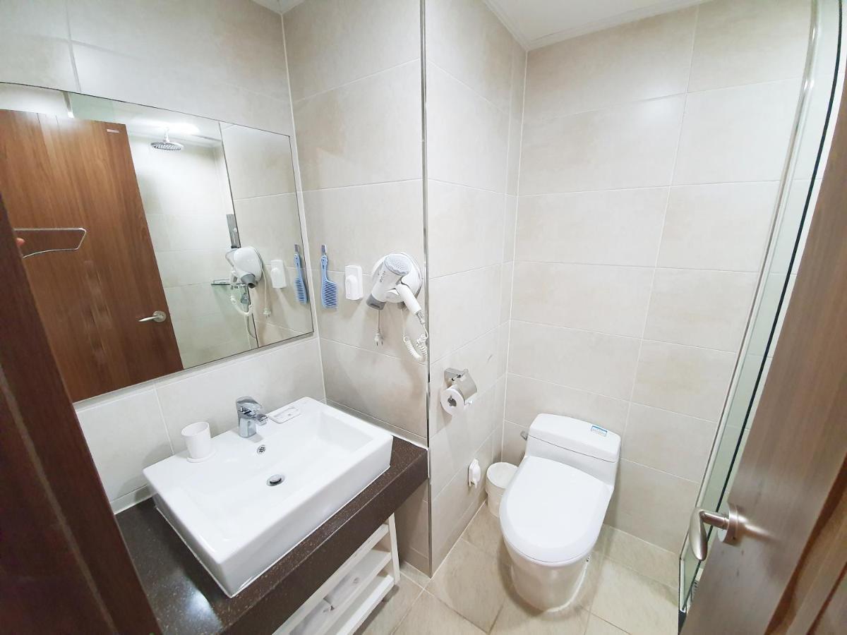 Jeju Jungmun Ocean Blue Hotel Сеогвипо Екстериор снимка